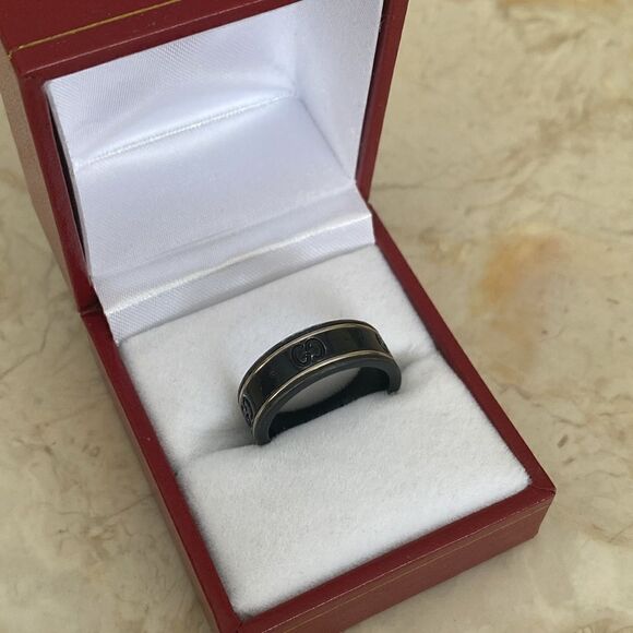 Gucci Icon Thin Band Synthetic Corundum & 18K White Gold - Picture 2 of 11